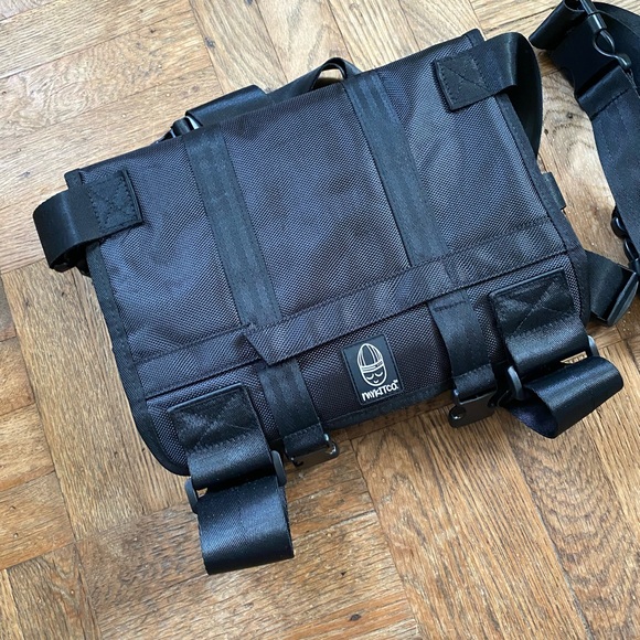 My Body Buddy Mykitco Wearable Makeup Bag - Picture 7 of 12